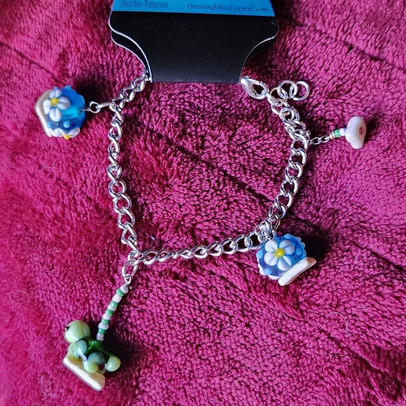 One Simple Bead Jewelry - Turtle Charm Bracelet with Floral Accents